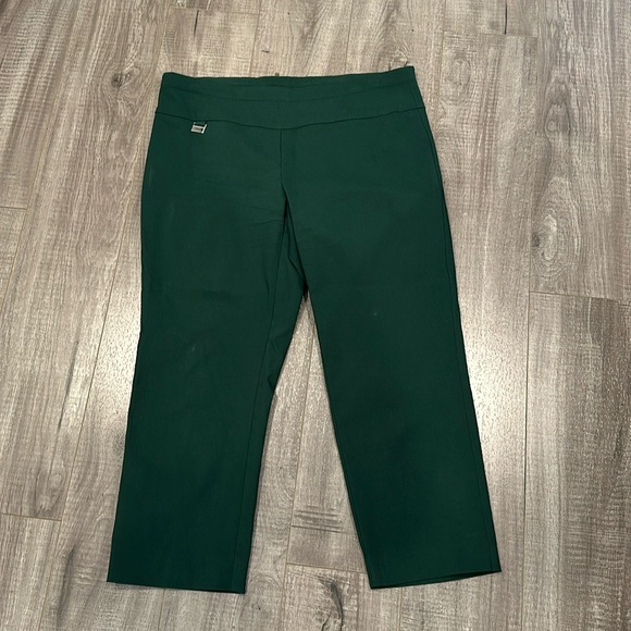 Bundle 2 pairs of Women’s Crop Pants - Picture 1 of 5